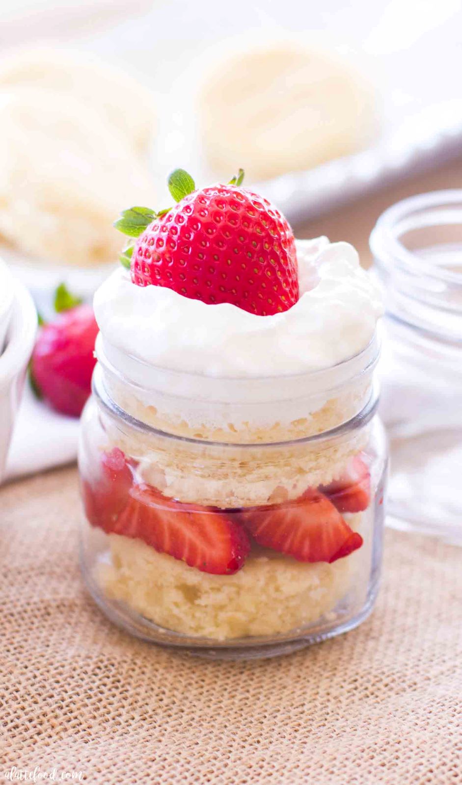 Delicious Desserts in Canning Jars: Easy Recipes to Try
