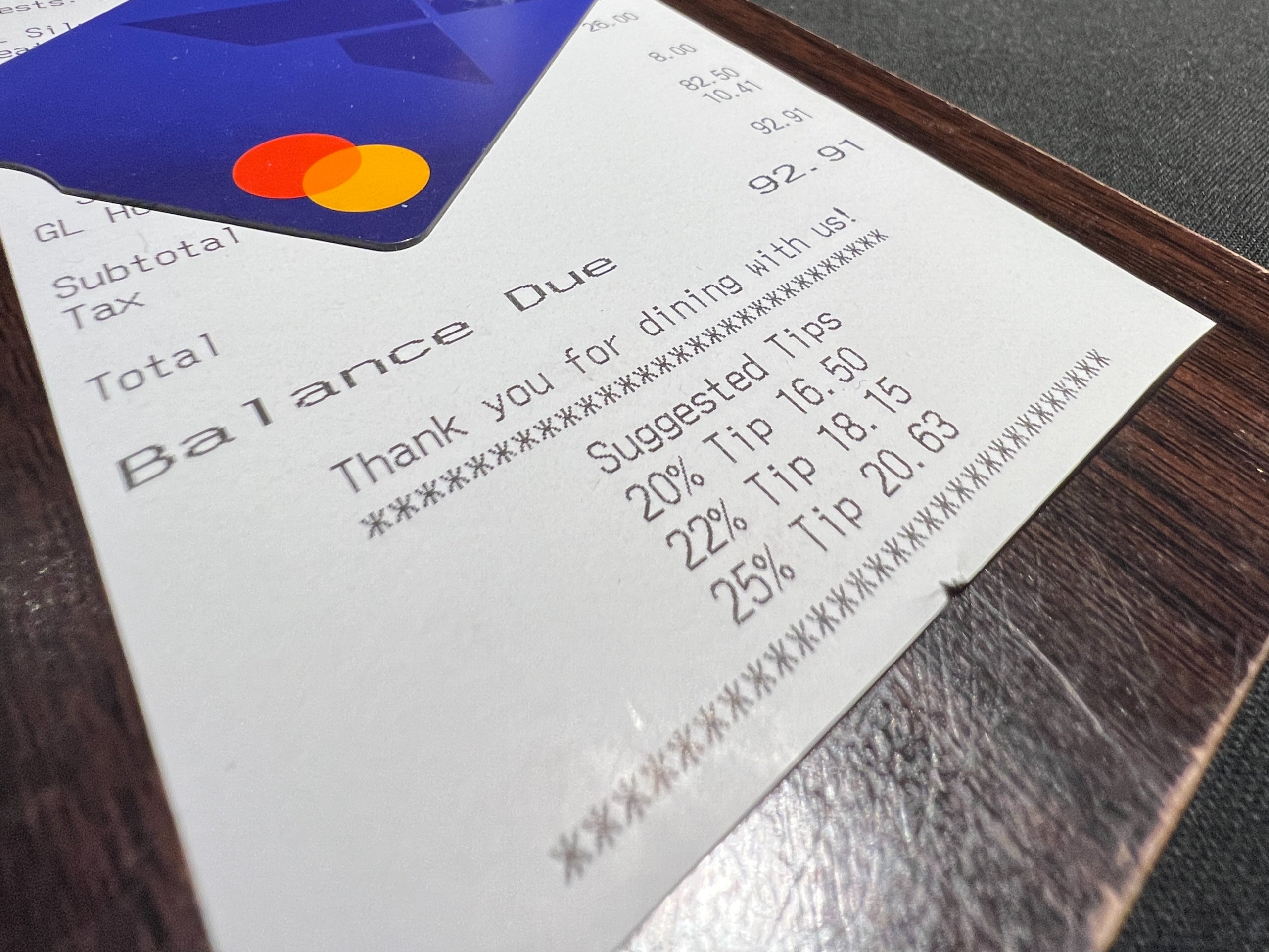 Easy Guide to Tipping the Kitchen on Your Restaurant Bill