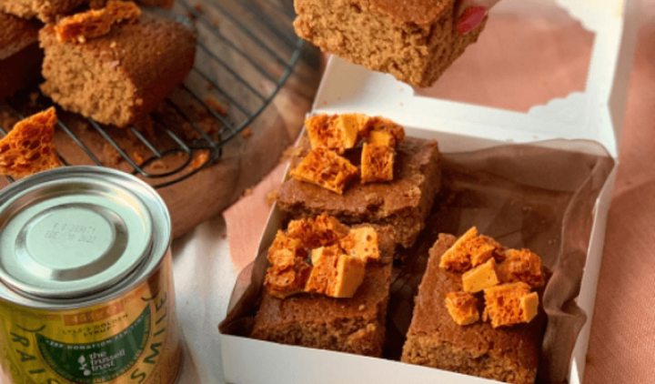 Discover the Key Ingredients in Lyles Golden Syrup for Perfect Baking
