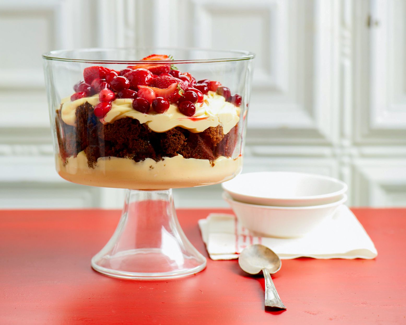 How to Make Mini Trifle Desserts: A Step-by-Step Guide to Layered Perfection