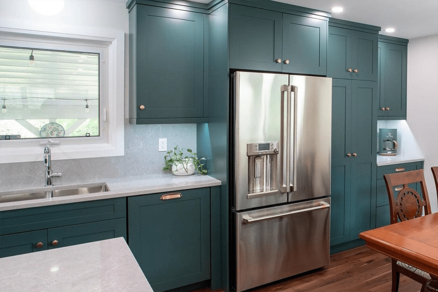 Stunning Dark Green Kitchen Cabinets: Elevate Your Home with Classic Charm