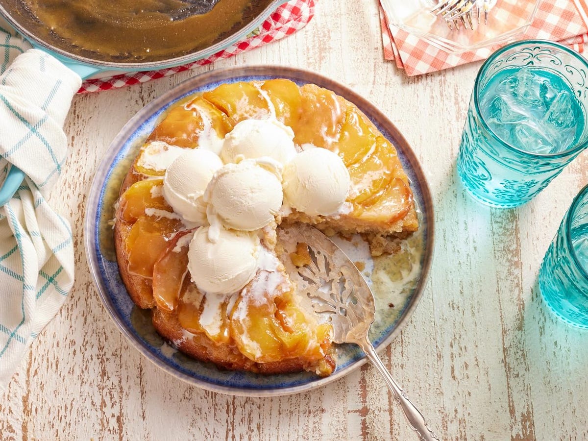 10 Best Campfire Desserts to Make Your Next Trip Sweet