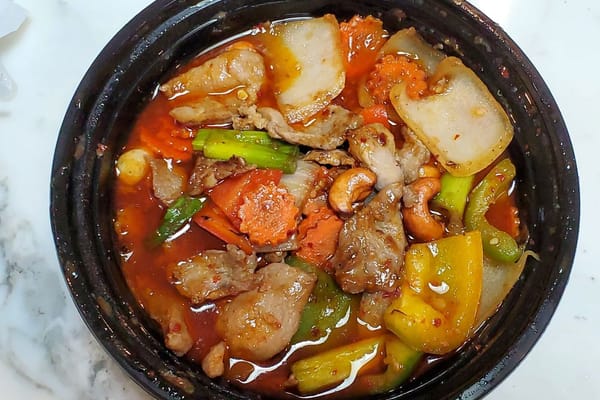 Ubon Thai Cuisine: Experience the Best Thai Dishes Delivered to Your Door