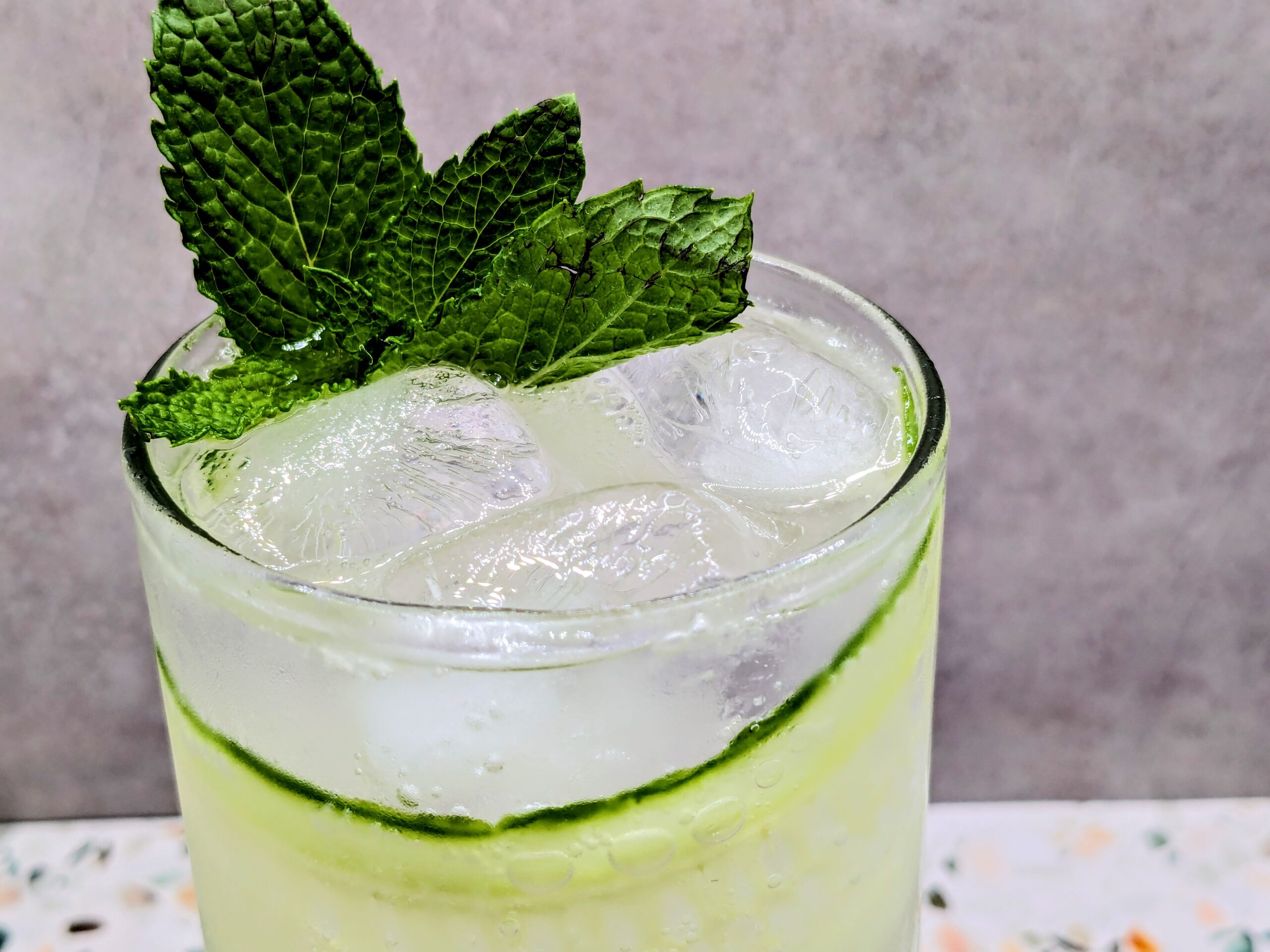 Cucumber Collins Ingredients: Refreshing Gin Cocktail Recipe