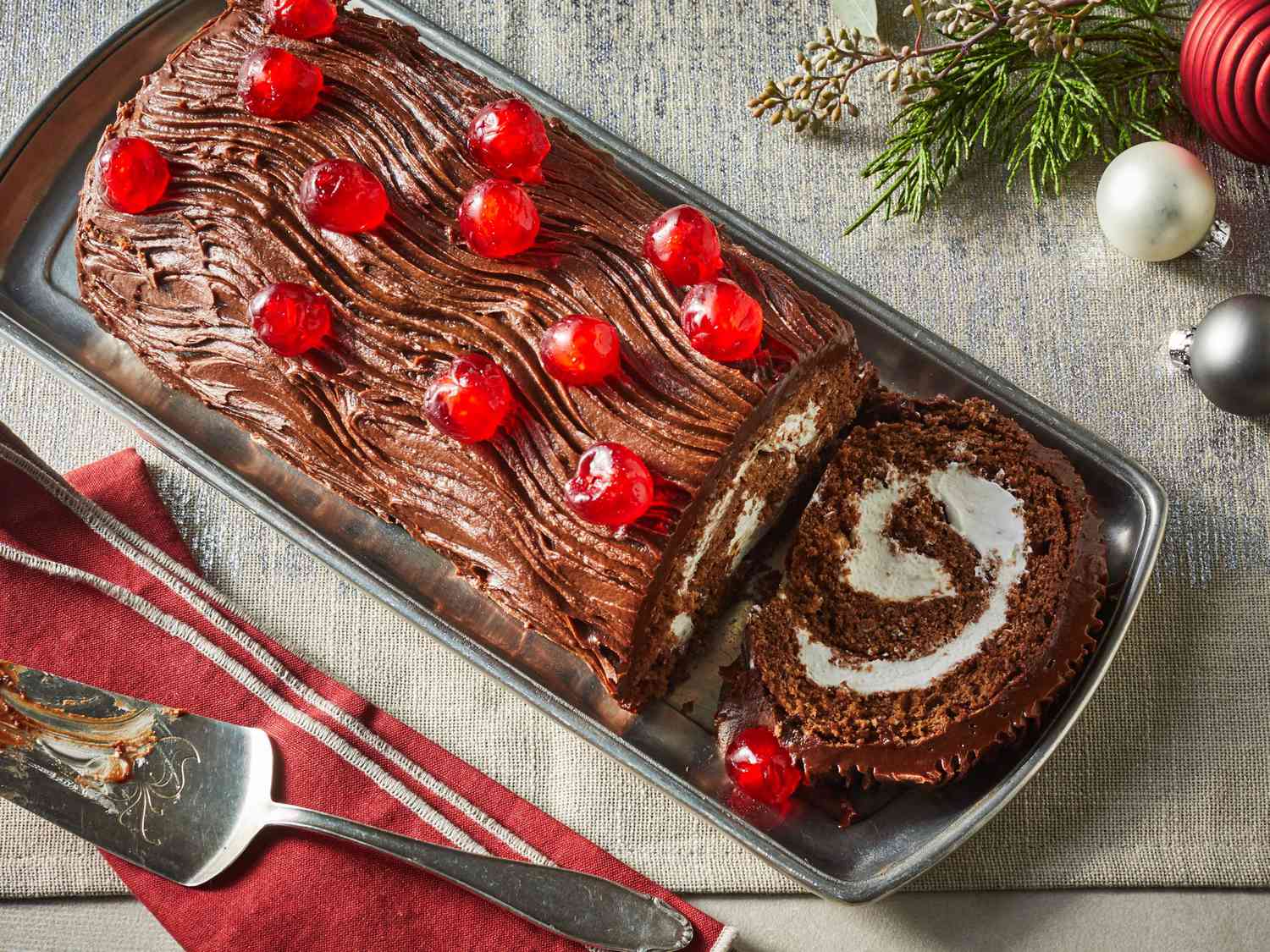 Order Delicious Christmas Desserts for an Unforgettable Holiday Treat