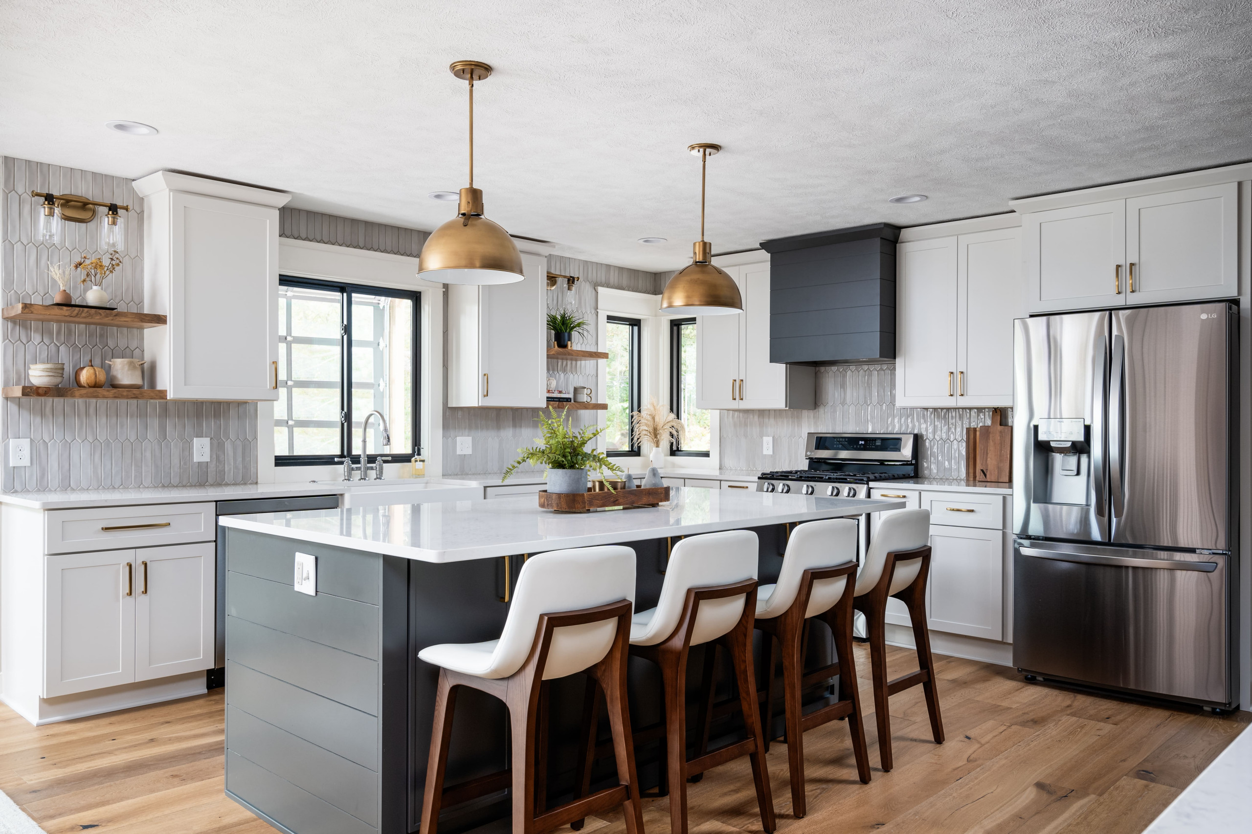Create a Sophisticated Gold and Grey Kitchen with These Stylish Tips
