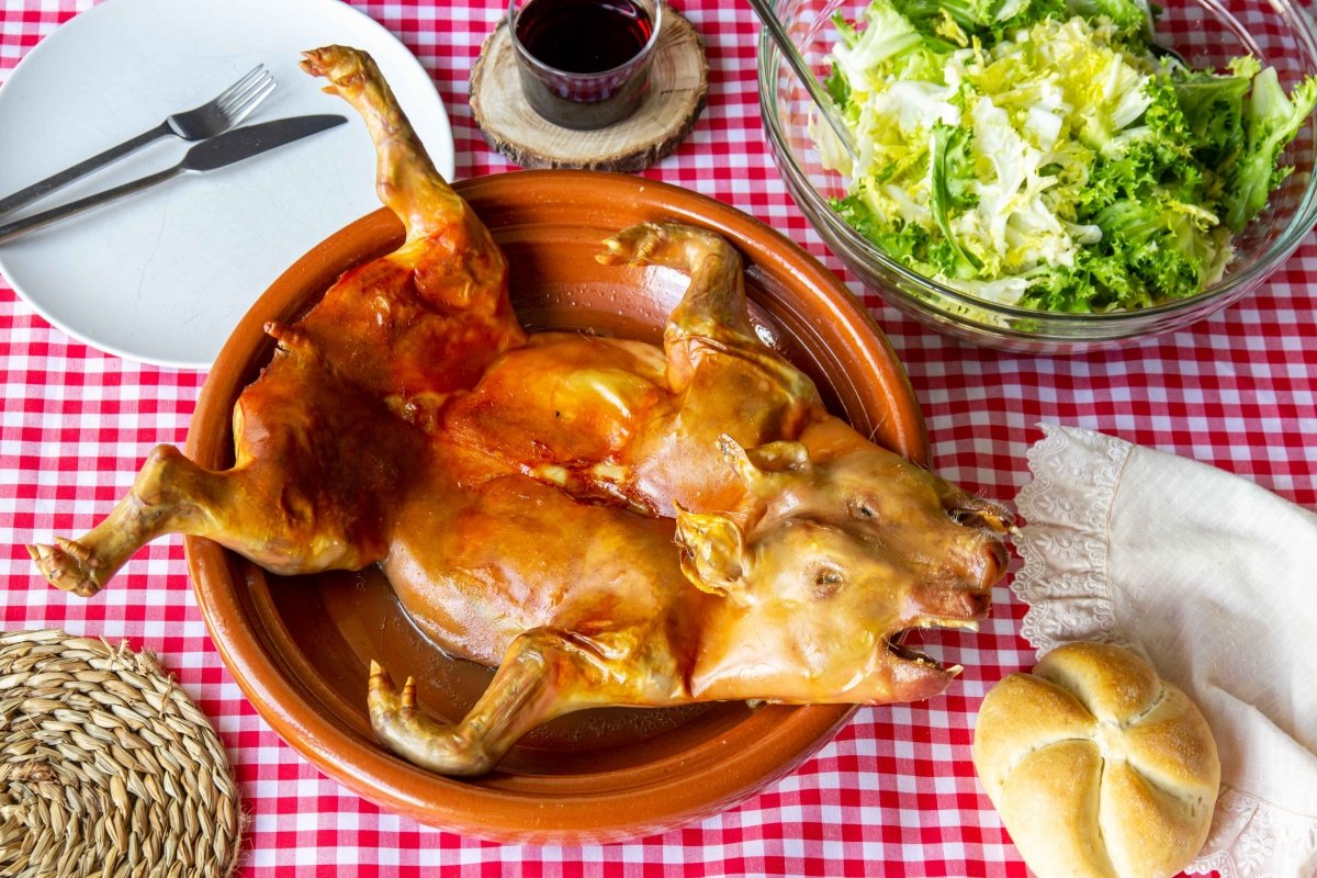 Cochinillo Asado Ingredients: Essential Seasonings for Perfect Roast Pig