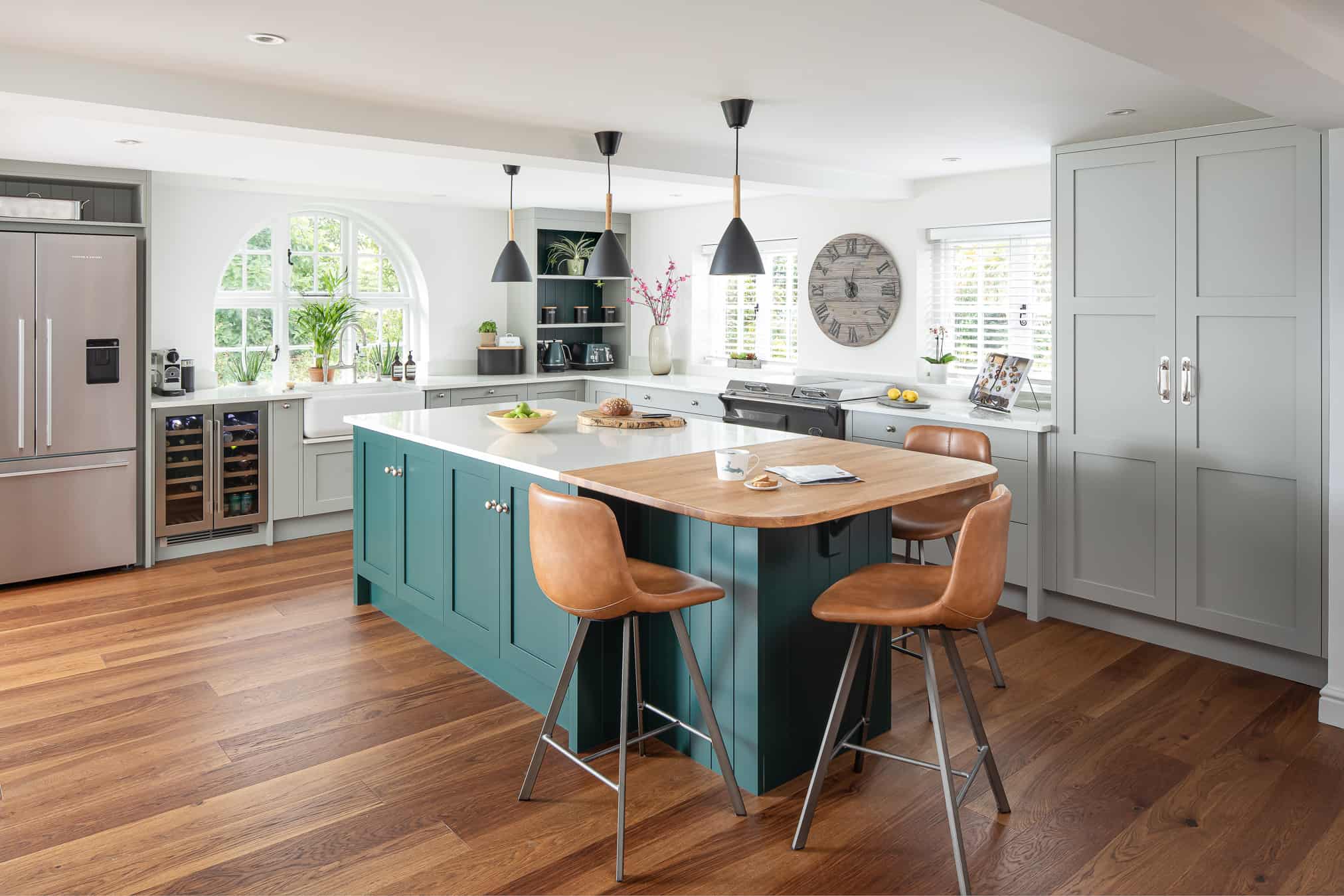 How to Choose the Perfect Accent Colors for a Grey Kitchen Design