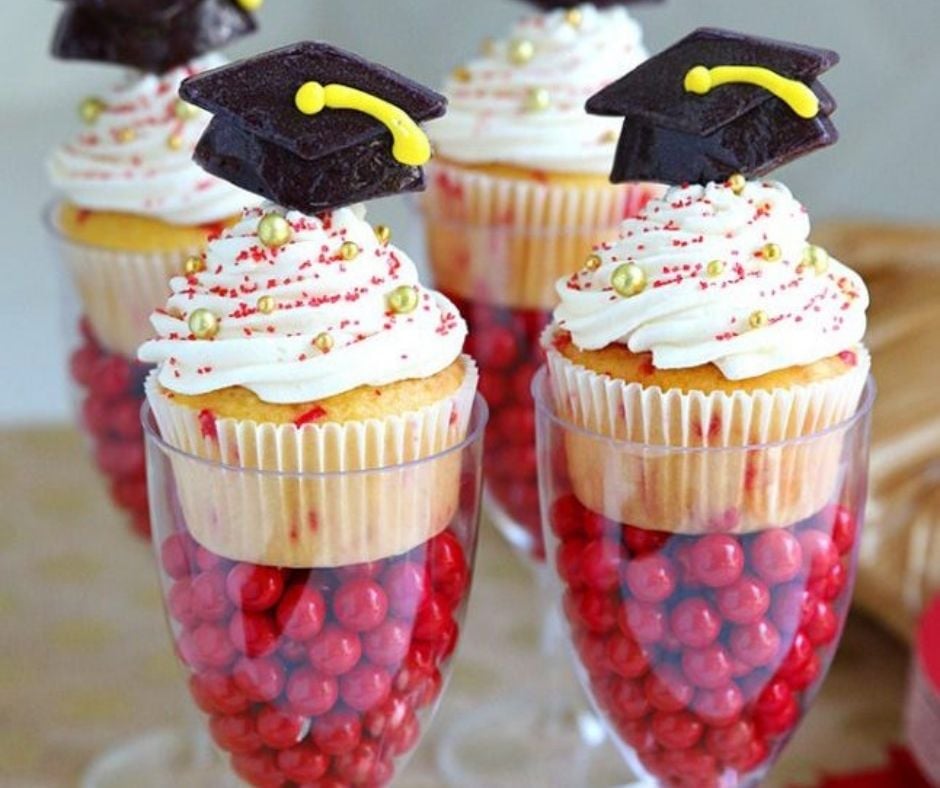 Delicious Dessert Ideas for the Perfect Graduation Celebration