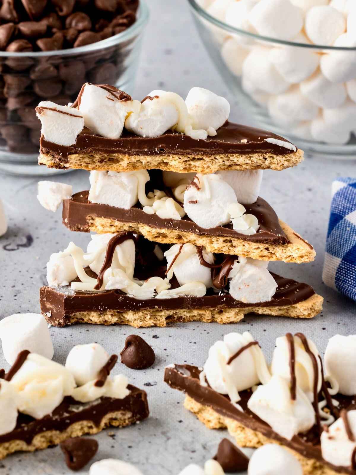 Irresistible Campfire Desserts: S’mores, Cobblers, and More