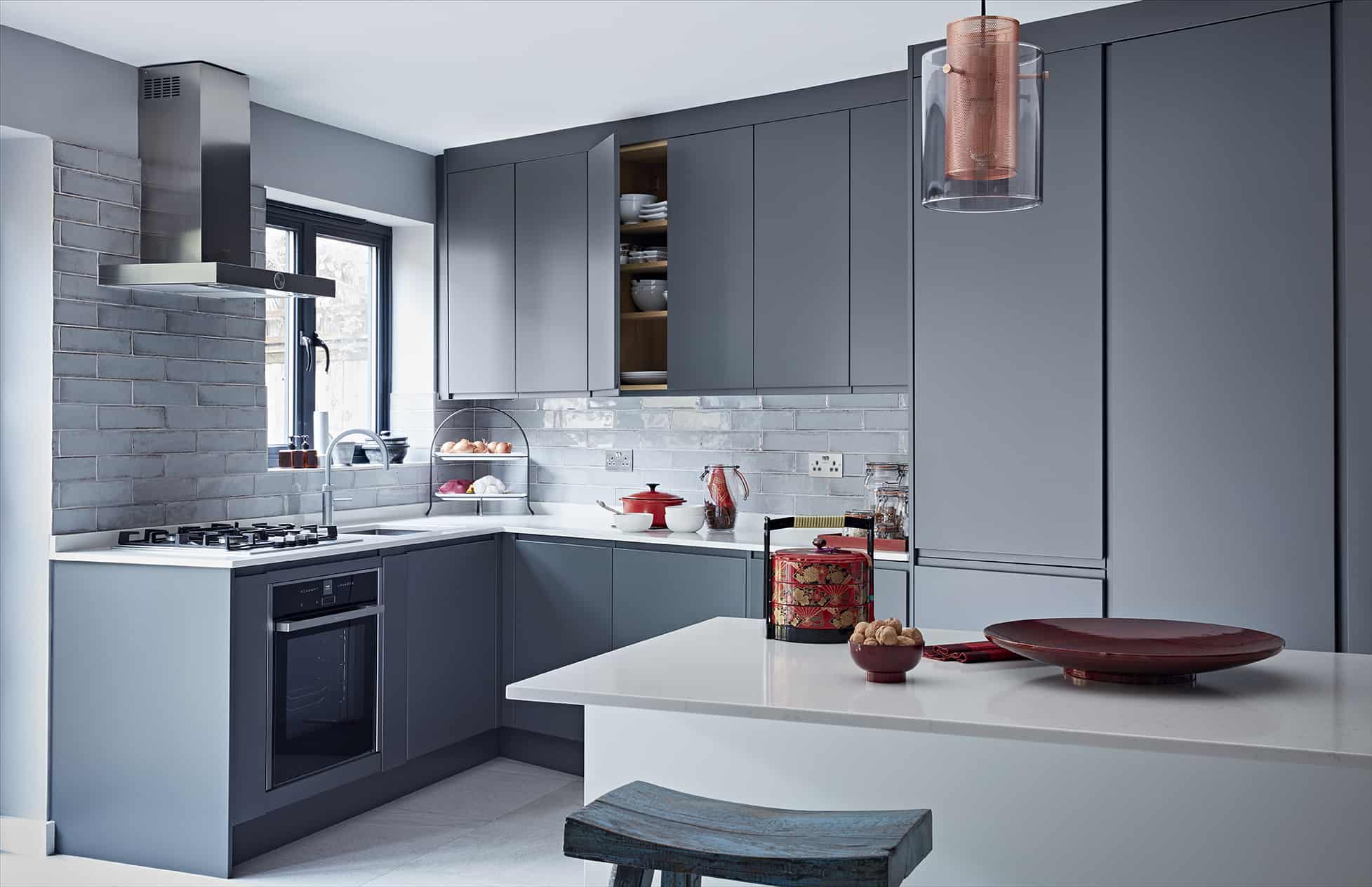 How to Choose the Perfect Accent Colors for a Grey Kitchen Design