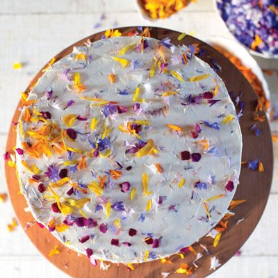 Delicious Desserts with Edible Flowers: 10 Stunning Recipes to Try