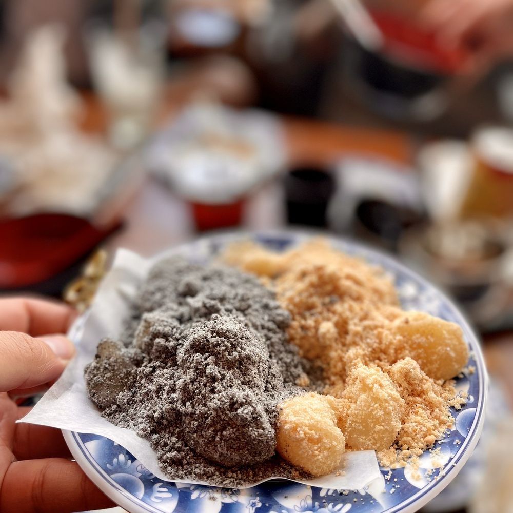 Craving Chinese Desserts? Find Out Where to Buy Them Now!