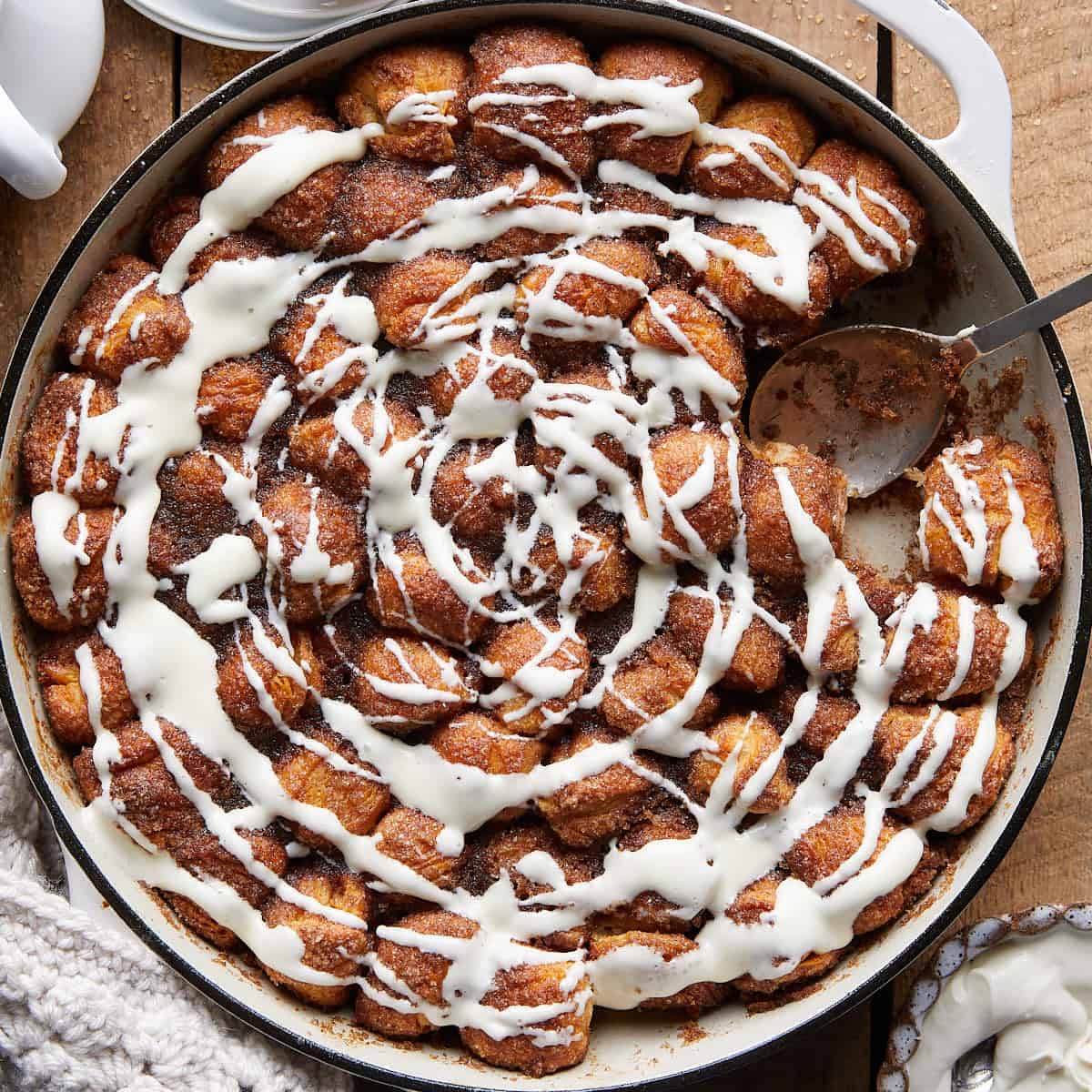 Easy Dutch Oven Desserts: Simple Recipes for Sweet Treats