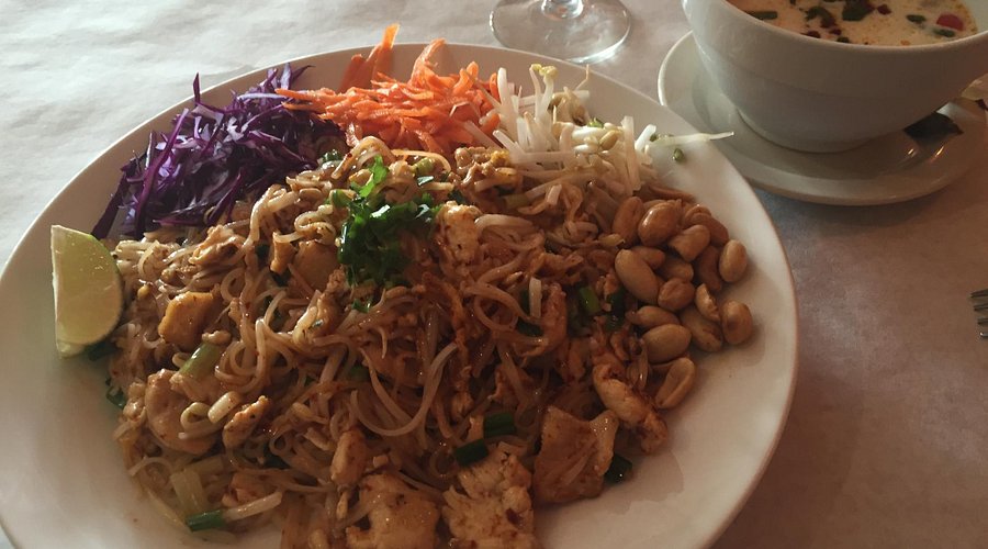 Montri Thai Fine Cuisine: A Culinary Journey Through Thailand