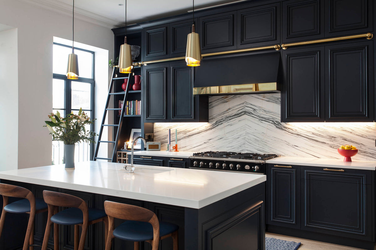 Navy Kitchen Cabinets: Cool Ideas for a Stylish Kitchen