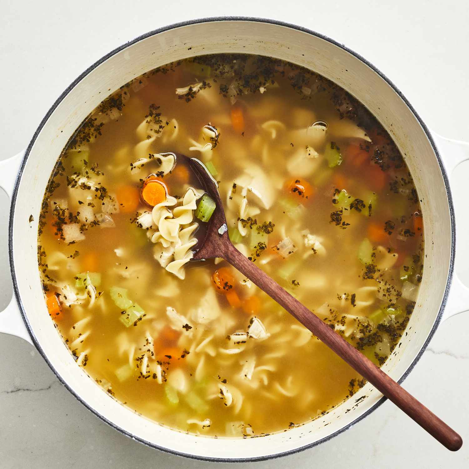 Best kitchen soup for beginners: quick and simple ideas!