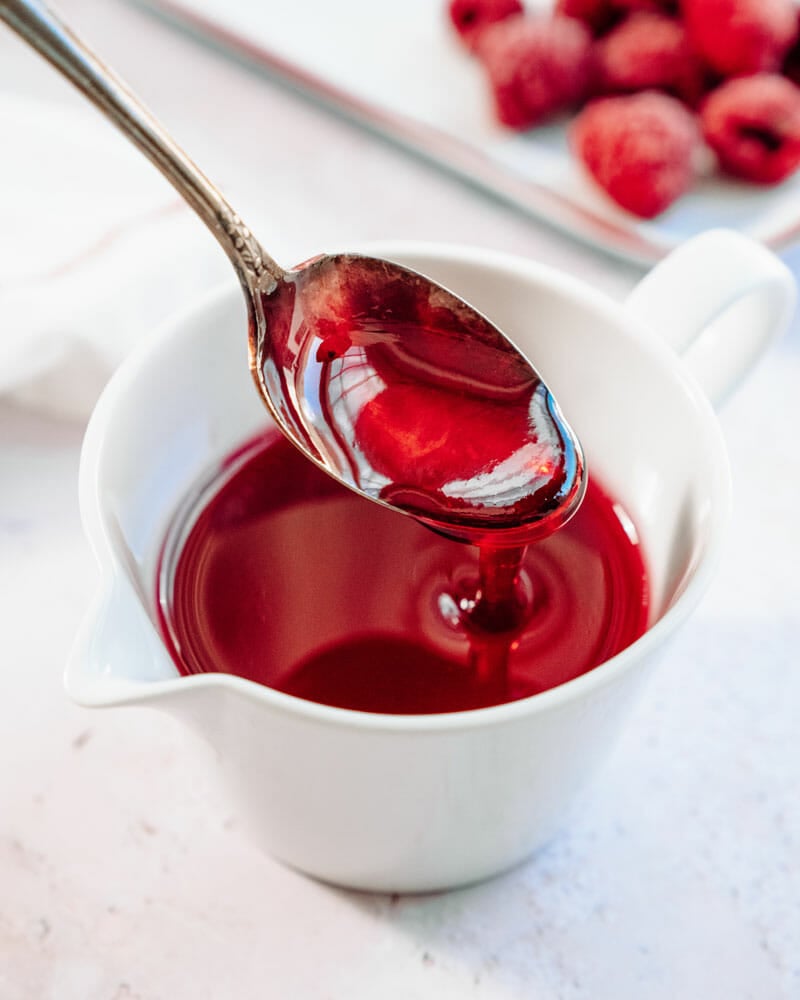 Simple Recipes with Raspberry Syrup: From Drinks to Desserts