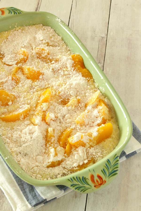 How to Make 3 Ingredients Peach Cobbler at Home