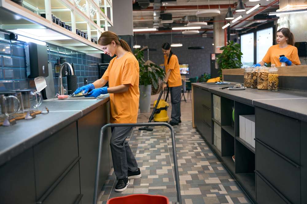 Keep Your Kitchen Clean: The Ultimate Commercial Kitchen Degreaser Guide.