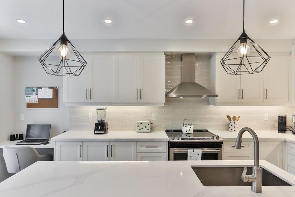 Transitional Kitchen Design 2023: Hot Trends and Fresh Ideas