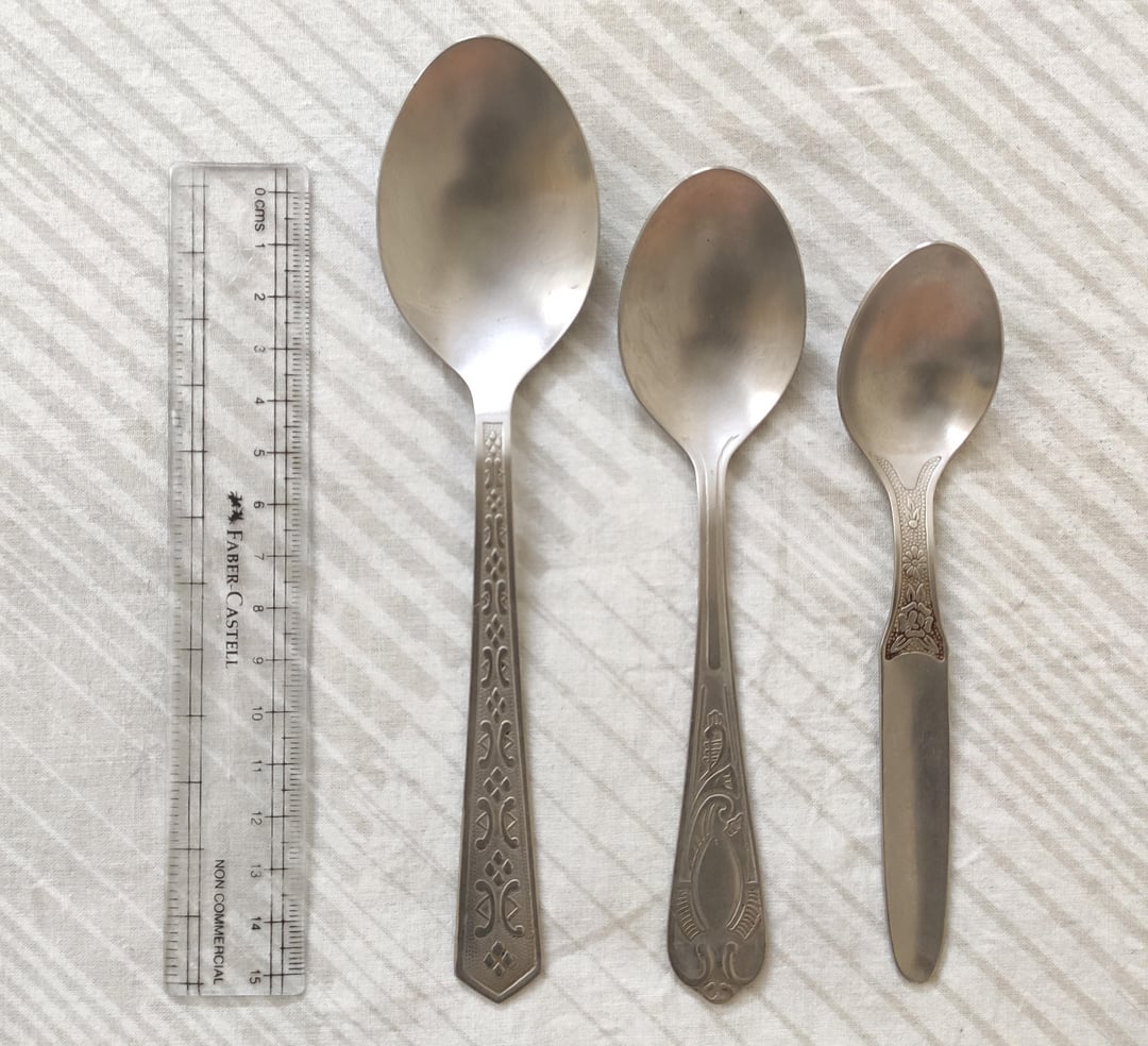Dessert Spoon vs Teaspoon: Spotting the Differences Easily