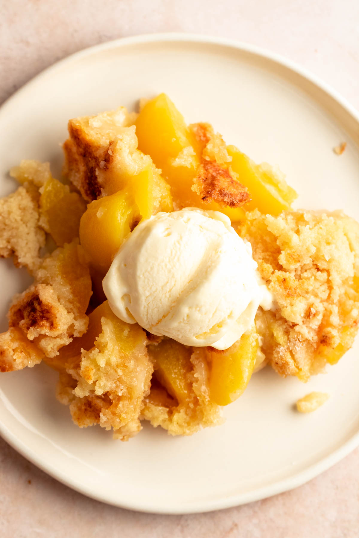 How to Make 3 Ingredients Peach Cobbler at Home