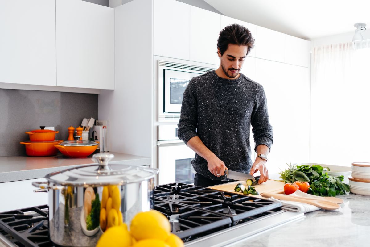 Keep Your Kitchen Fresh and Clean with a Powerful Air Extractor