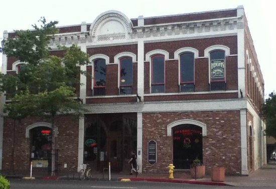 Broadway Heights California Cuisine: Your Go-To Spot for Fresh, Local Eats