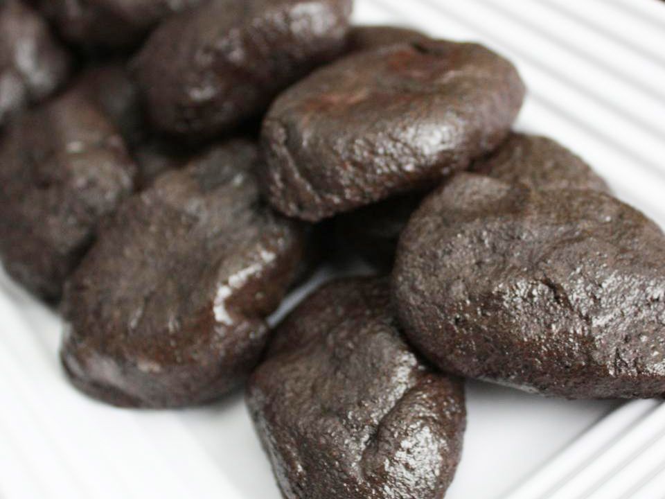 Desserts That Has a Lot of Coal? Weird But Delicious Treats!