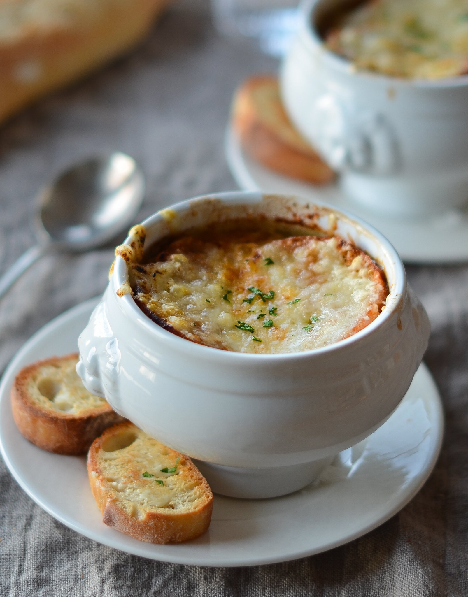 Cuisine French Onion Soup: A Simple Recipe for a Gourmet Meal
