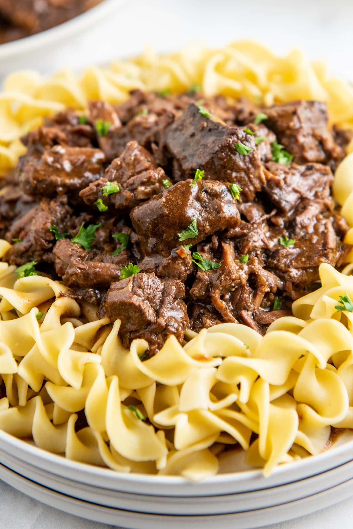 Tender Beef Tips and Noodles in the Crock-Pot(Simple and Flavorful, Budget-Friendly Beef Tips and Noodles in the Crock-Pot)