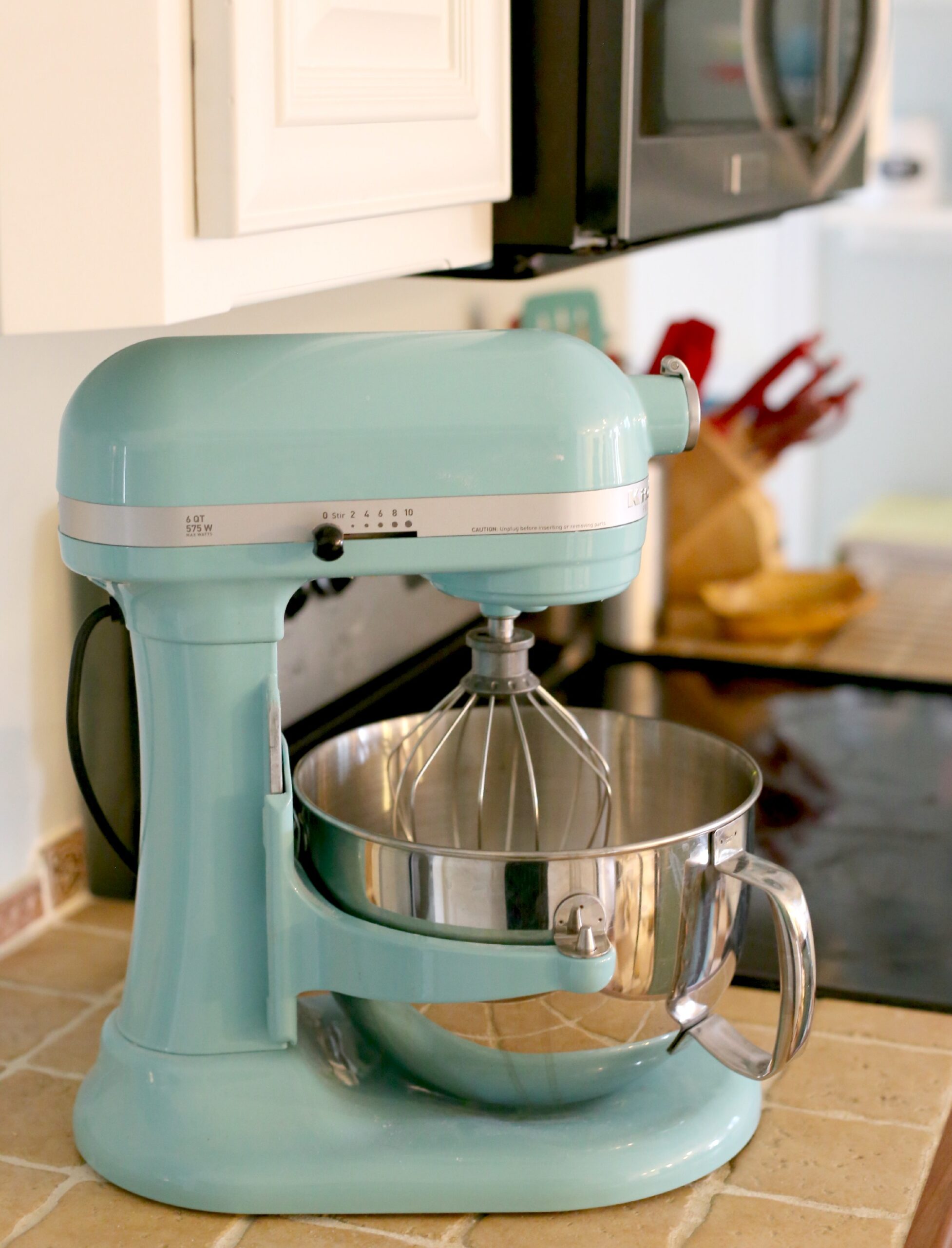 Why the KitchenAid Stand Mixer Tiffany Blue Is Perfect for Your Kitchen!