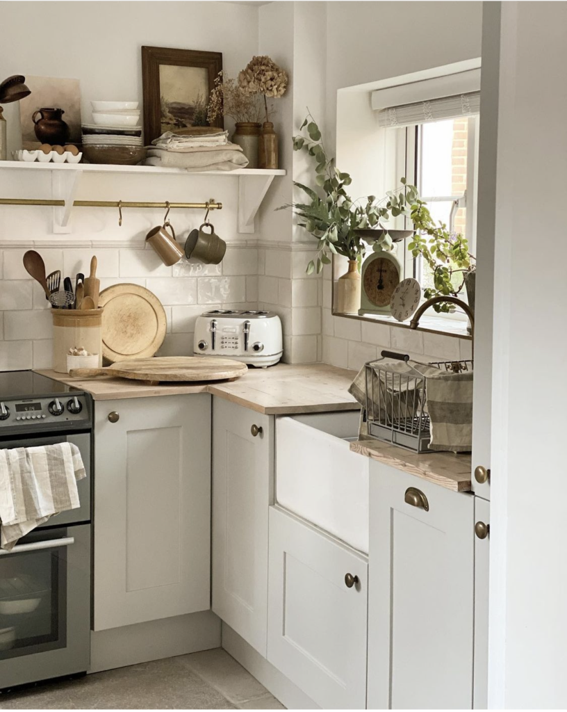 Cozy Kitchen Ideas: Get a Nice Looking Homey Kitchen With No Microwave and Love the Simple Life!