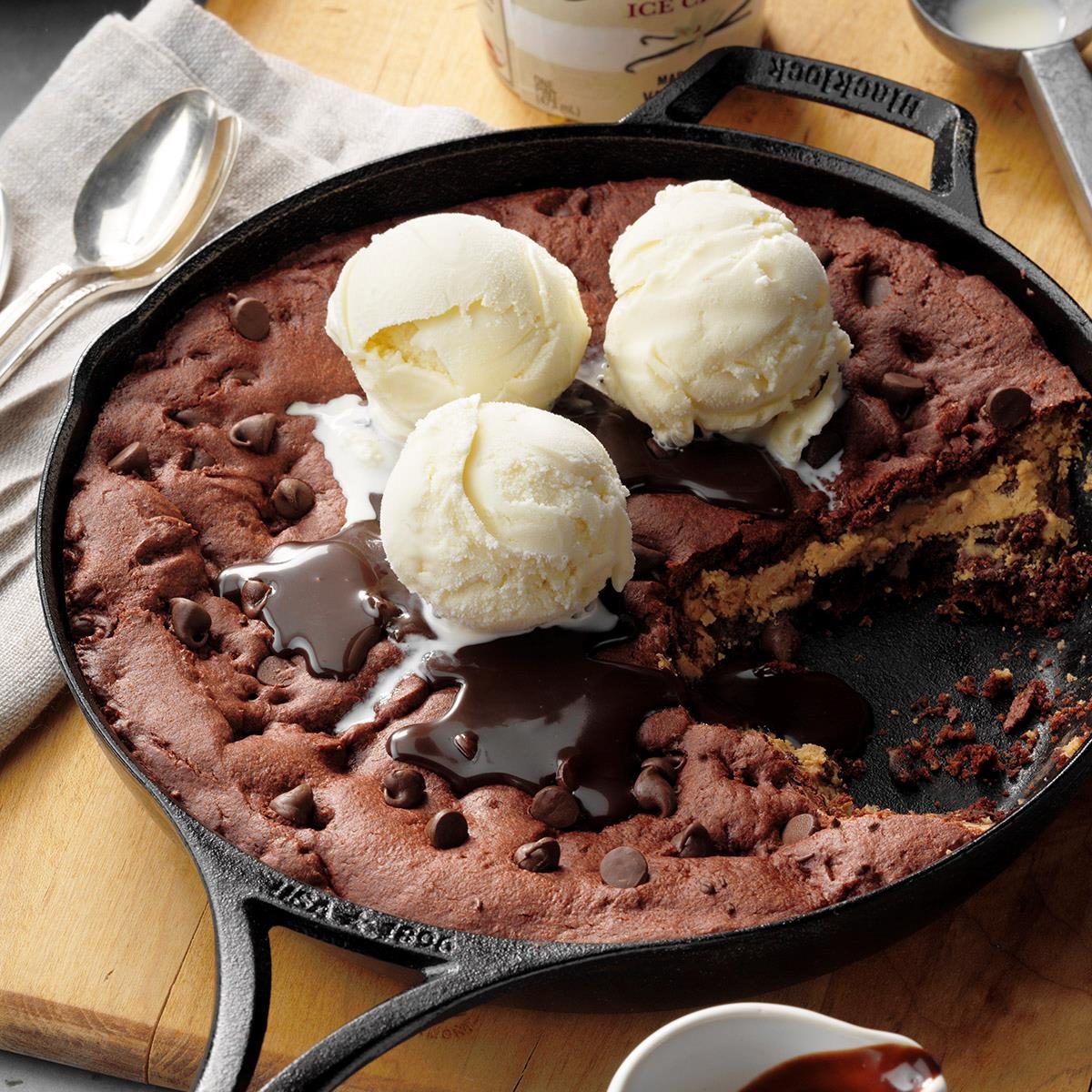 Best Warm Desserts to Try Now(Easy Recipes for Cozy Nights)