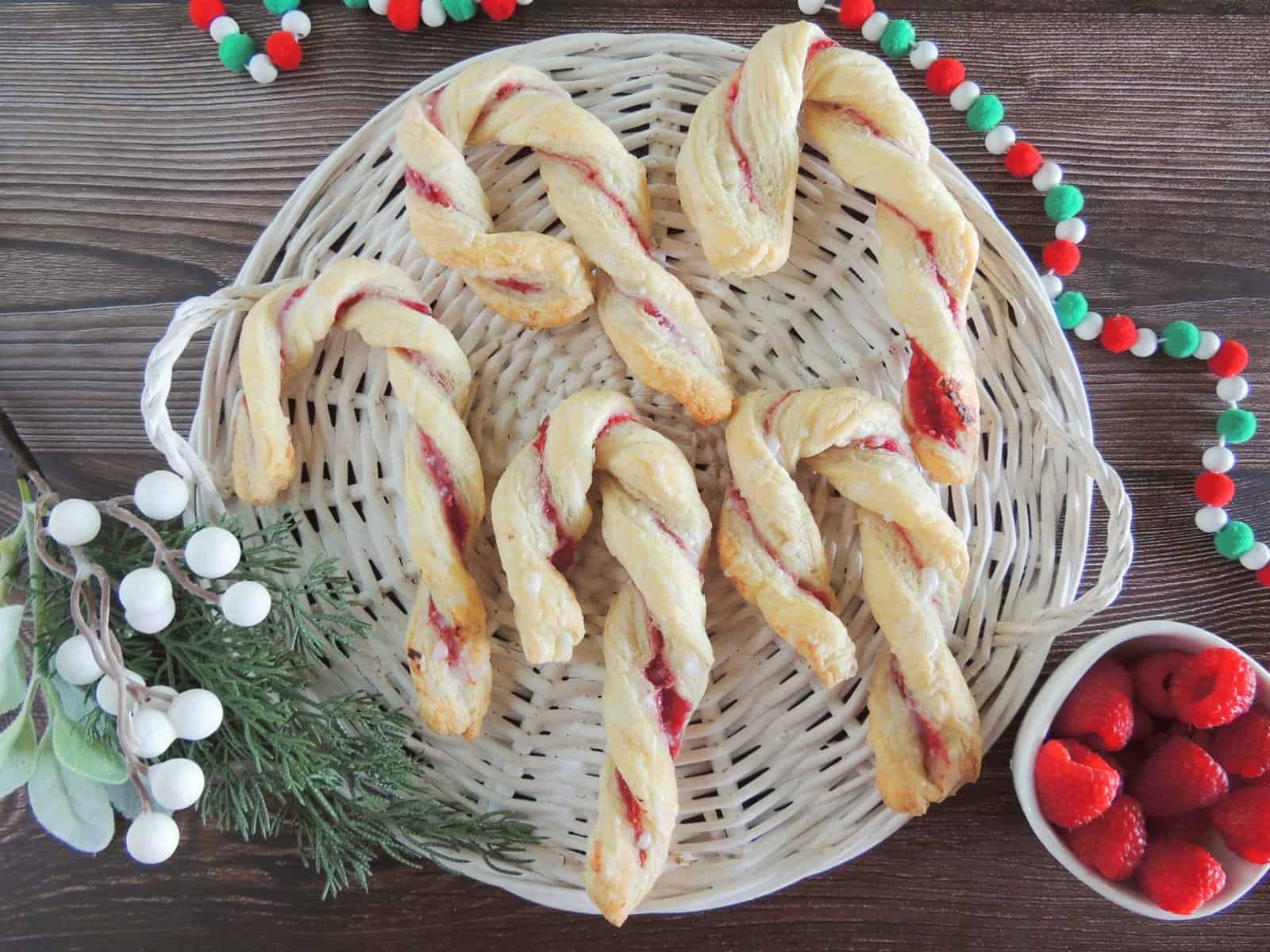 Quick Candy Cane Desserts for Parties (Impress Your Guests Easily)