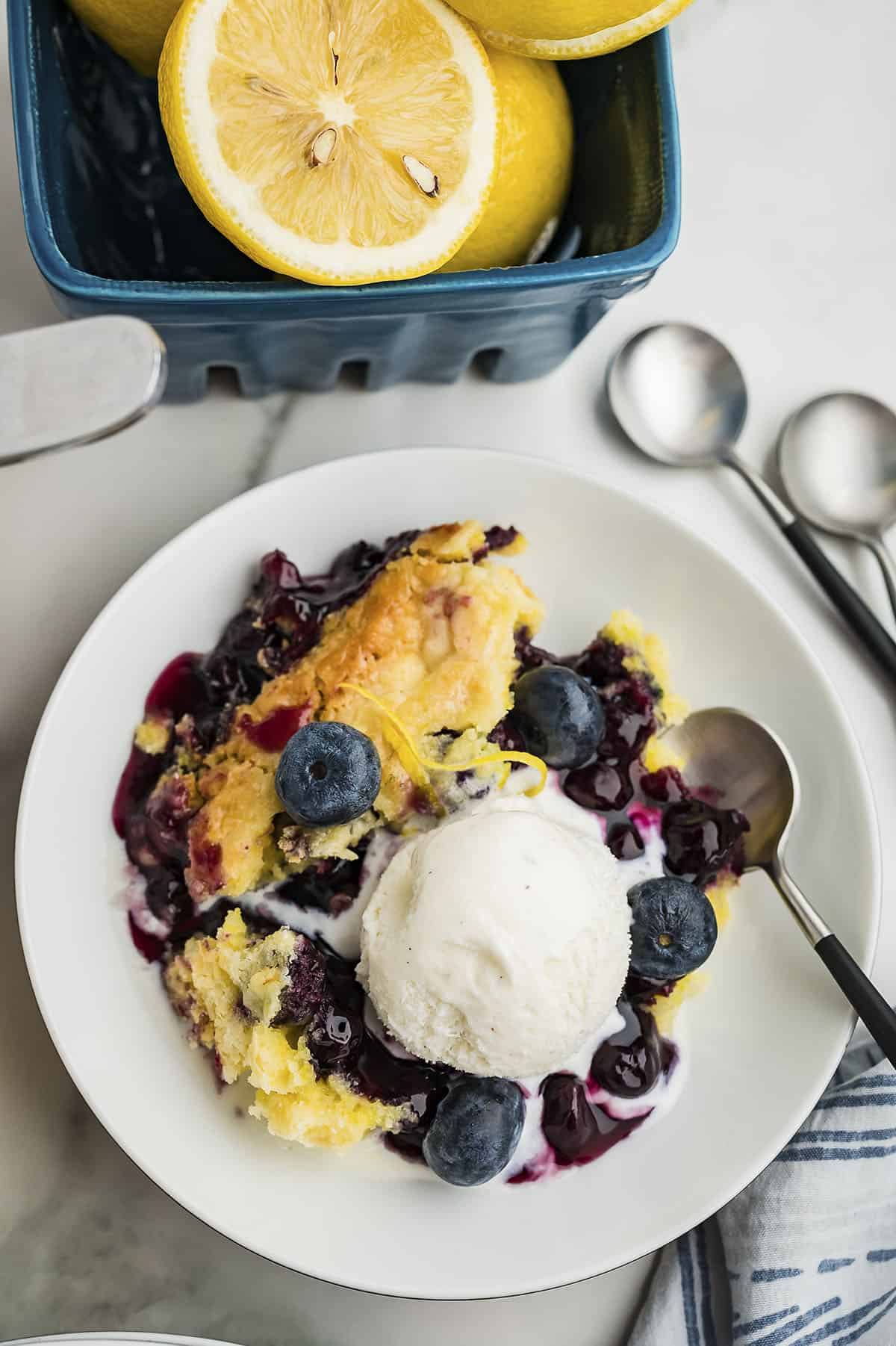 3-Ingredient Lemon Blueberry Dump Cake: Quick Dessert Hack!
