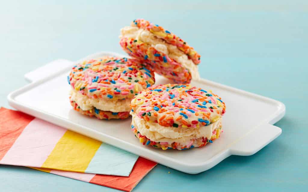 Simple Desserts for Teenagers: Baking Ideas, No-Bake Options.