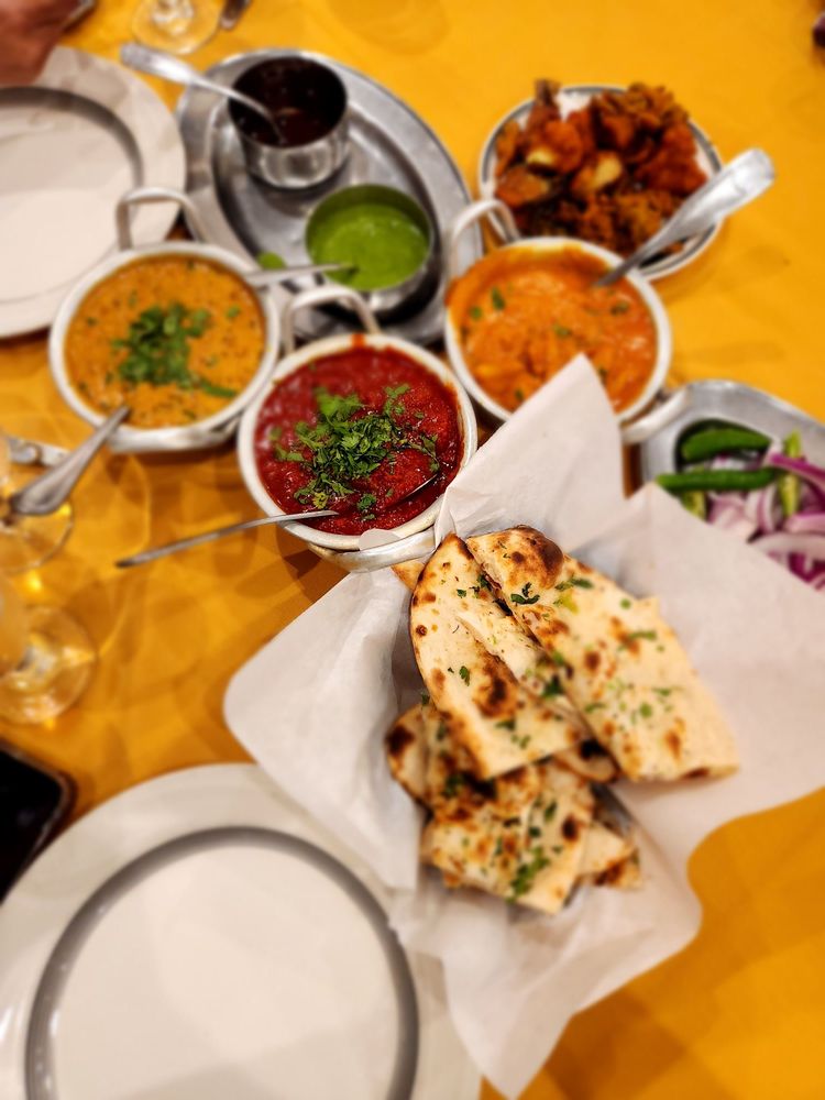 Looking for an authentic tandoor cuisine of india menu? Find the best dishes here!