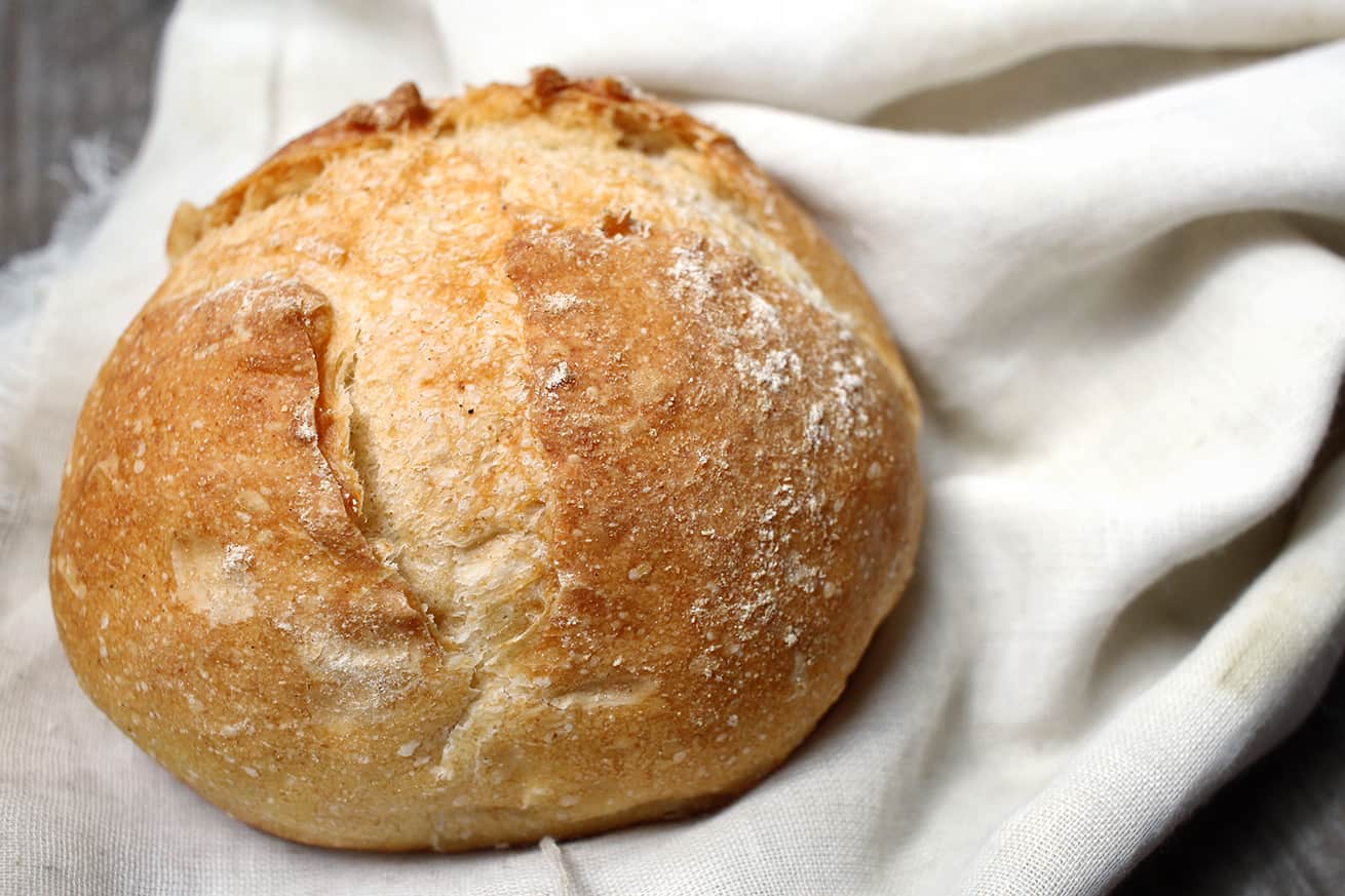Easy bread bible recipes absolutely anyone can make: Bake delicious artisan style bread right at home with these helpful tips.