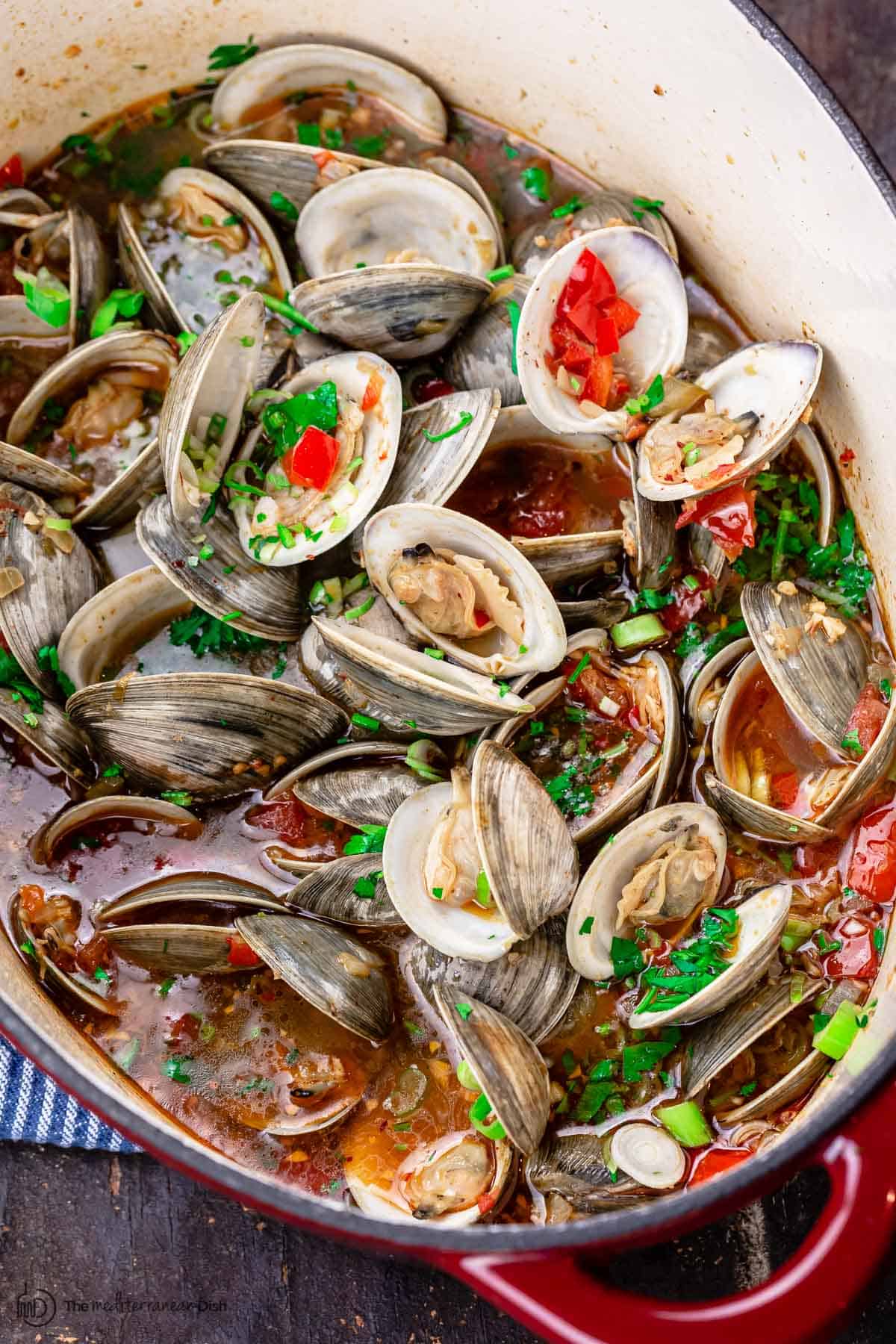 Yummy Little Neck Recipes: Quick and Easy Clam Cooking Guide!