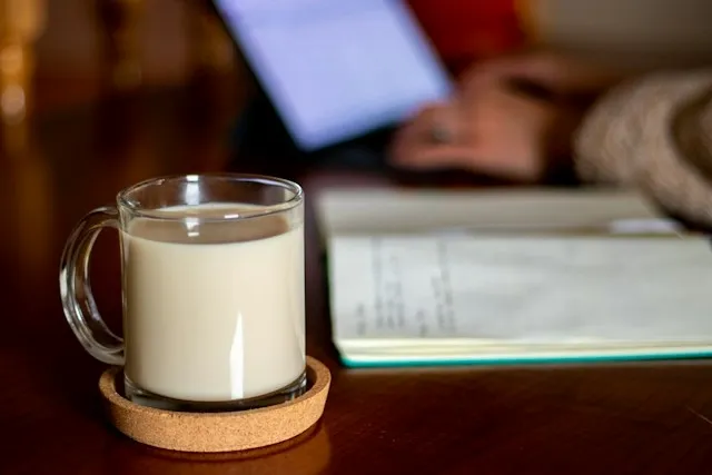 What are the best materials for beverage coasters wholesale? Learn about options like cork, stone, and paper.
