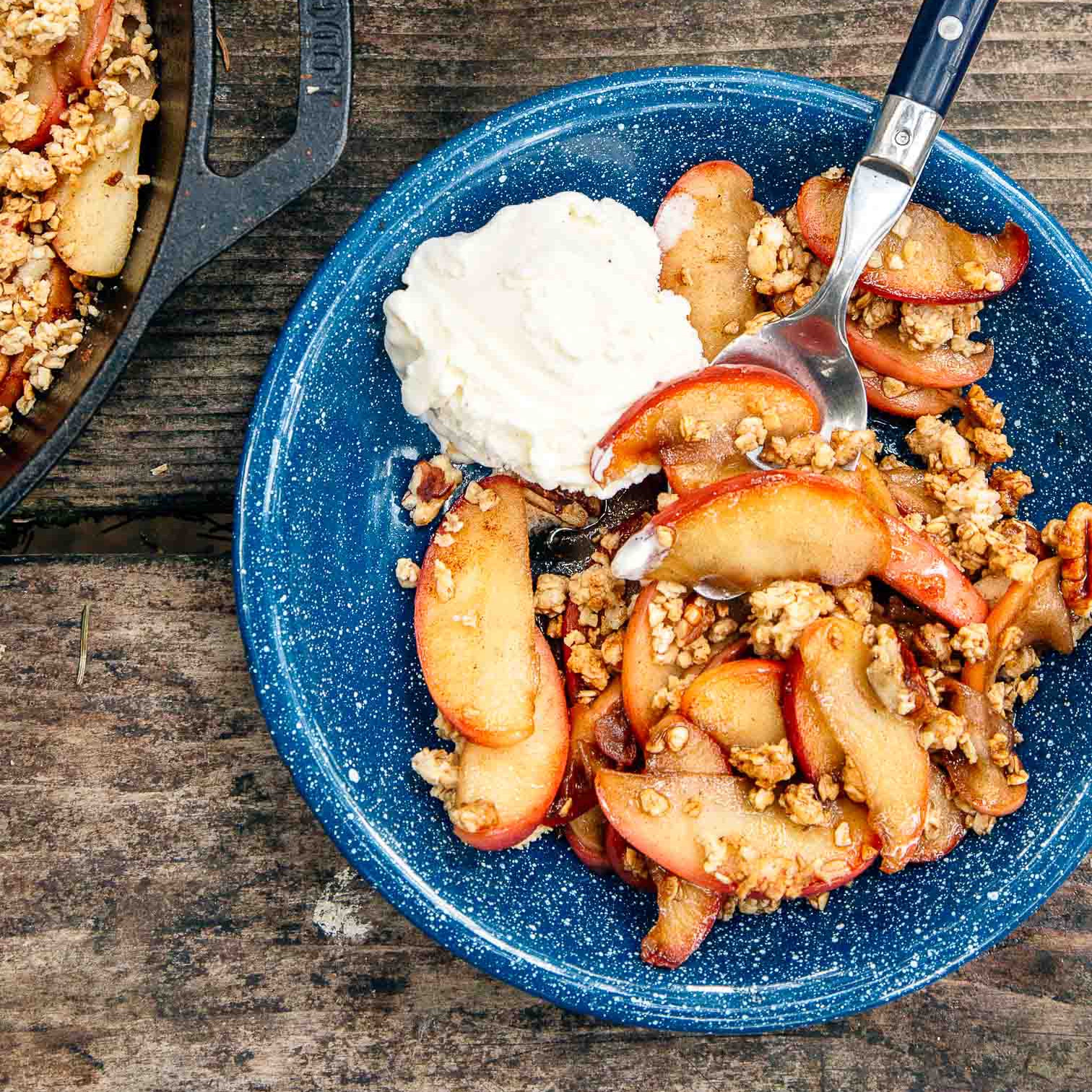 How to make healthy campfire desserts? Try these easy and delicious recipes for your next trip!