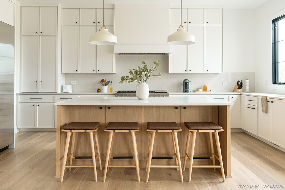 Where can I find great low back stools for kitchen island? (Check out these top recommended stores)