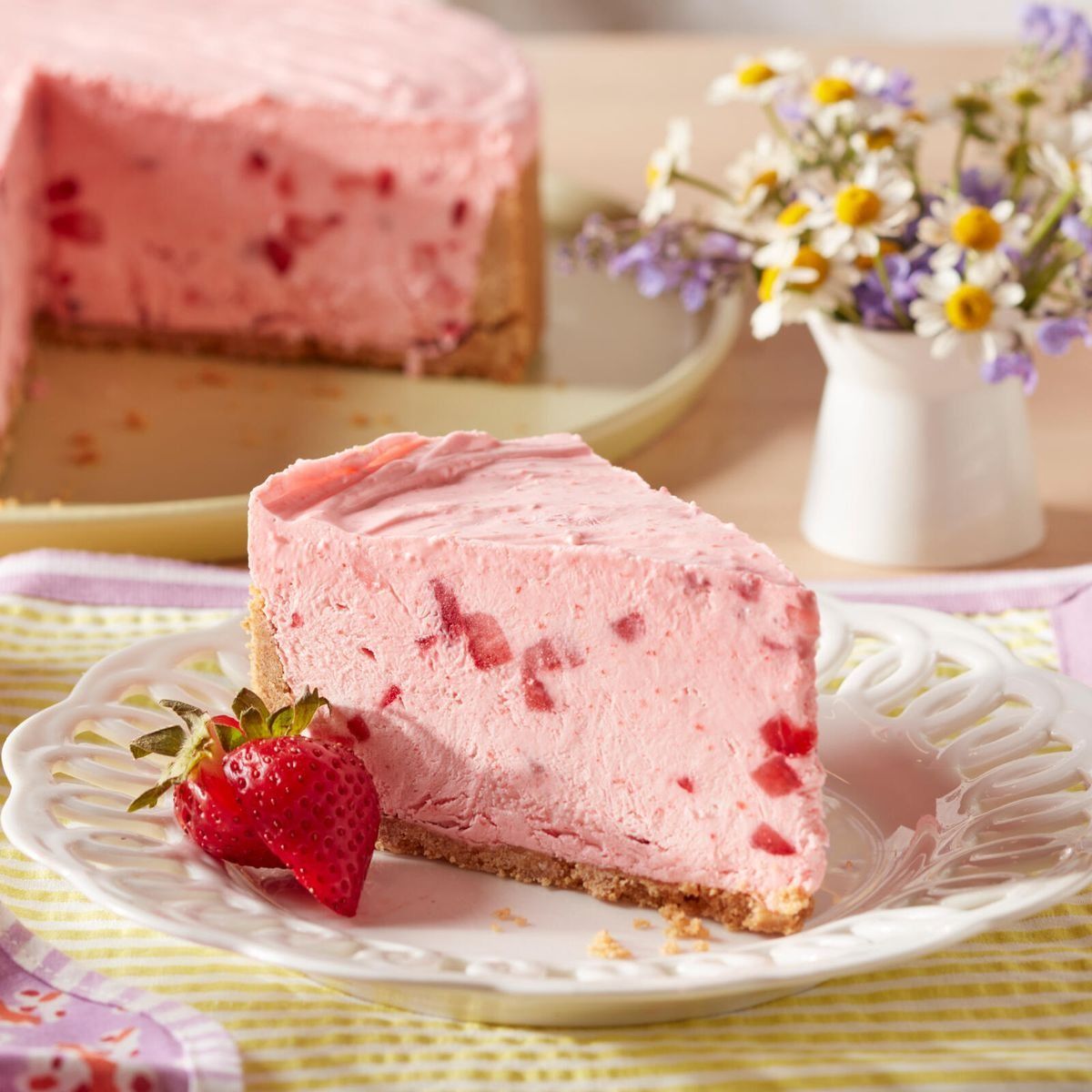 What are the most popular floral desserts? See these trending pretty sweet treats!