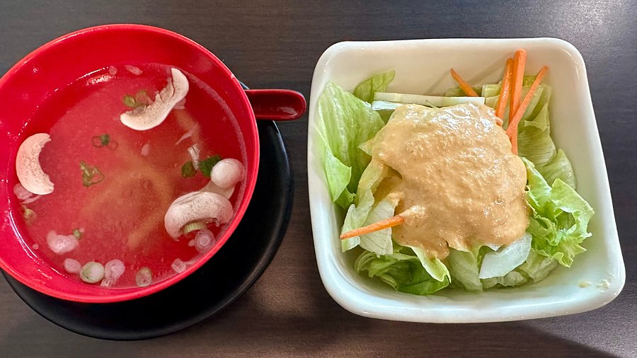 Where can I find Wakame Japanese and Thai Cuisine? Here are the top locations near you.