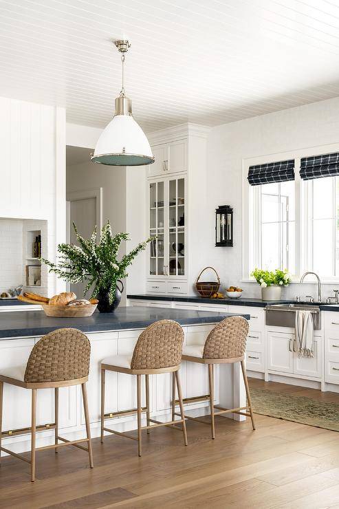 Need some great bar stools for white kitchen island ideas? Discover amazing styles that will perfectly fit your space.