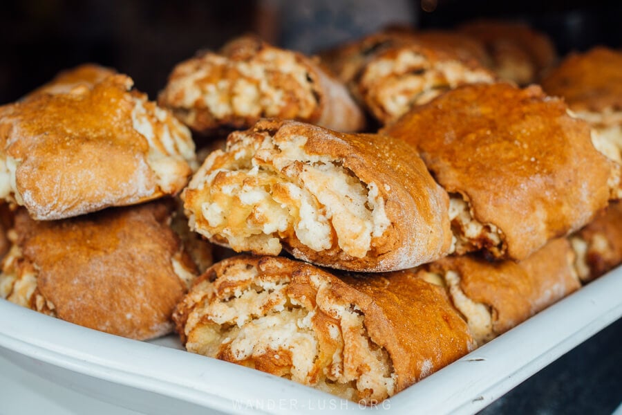 What are popular georgia desserts? Try these top 5 sweet treats from the South today!