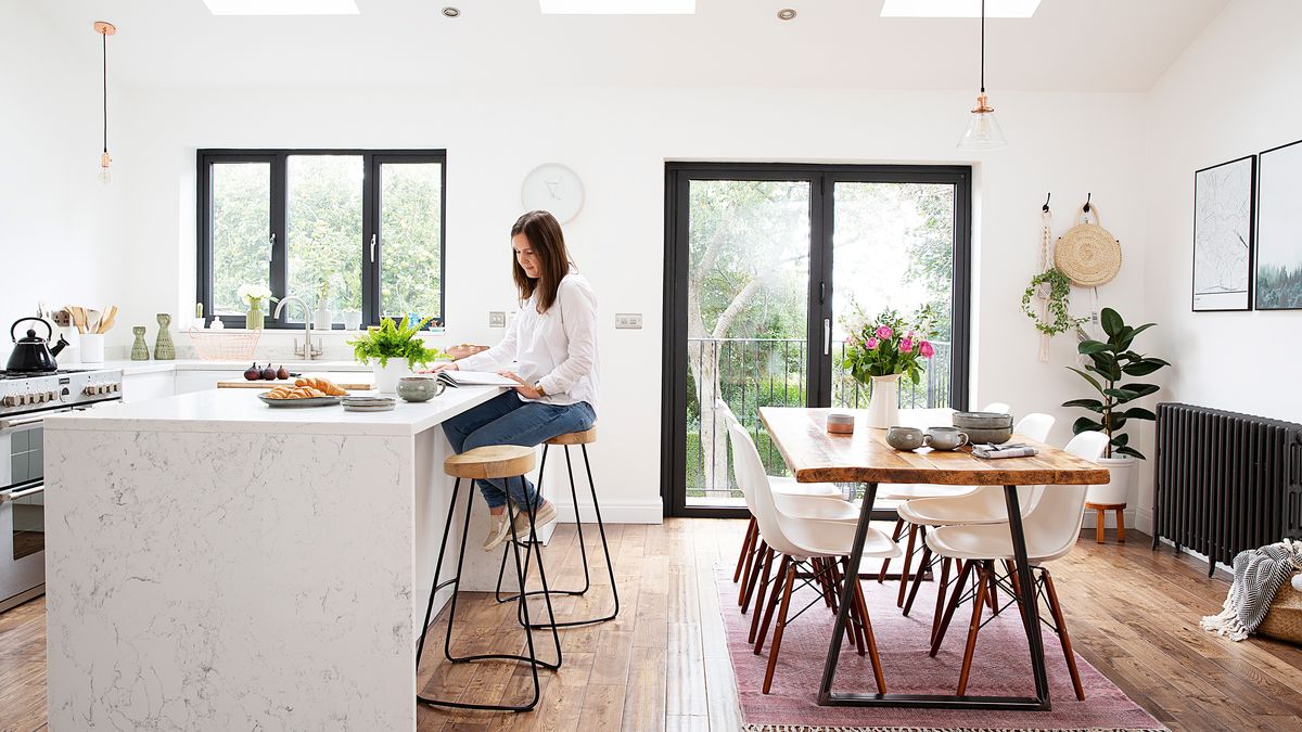 Need some great bar stools for white kitchen island ideas? Discover amazing styles that will perfectly fit your space.