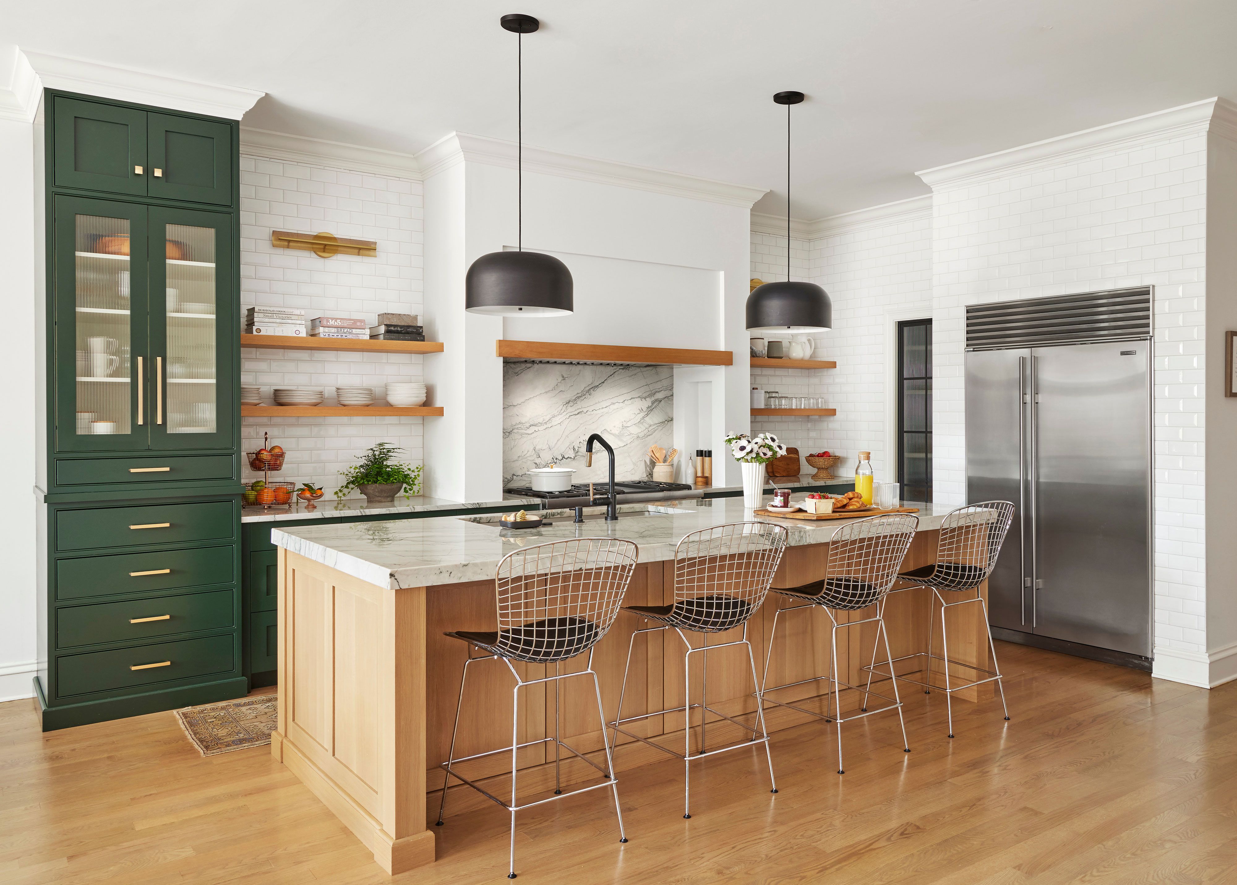 Choosing a 40 inch kitchen island with seating? Here are the top features to check out.